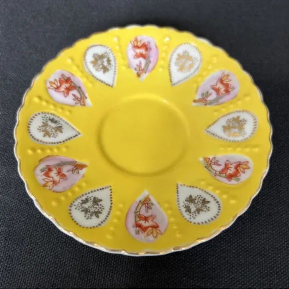 2 Sets Mid Century OHASHI Occupied Japan DEMITASSE 4 Footed Cups & Saucers - Picture 3 of 8